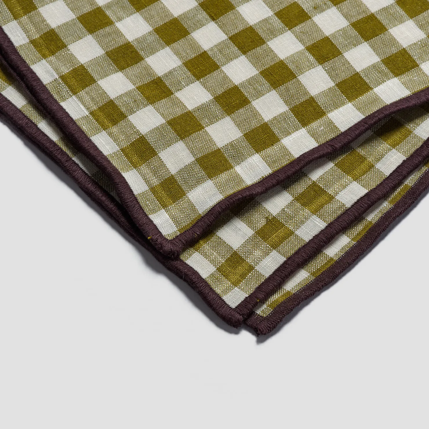 Table Linens>Piglet in Bed 100% Linen Napkins Set of 4 Botanical Green Gingham