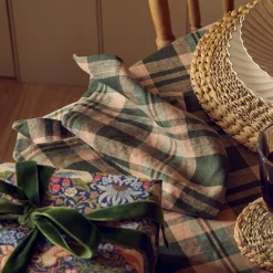 Table Linens>Piglet in Bed Fern Green Dallington Plaid 100% Linen Napkins Set of 4 Fern Green Dallington Check