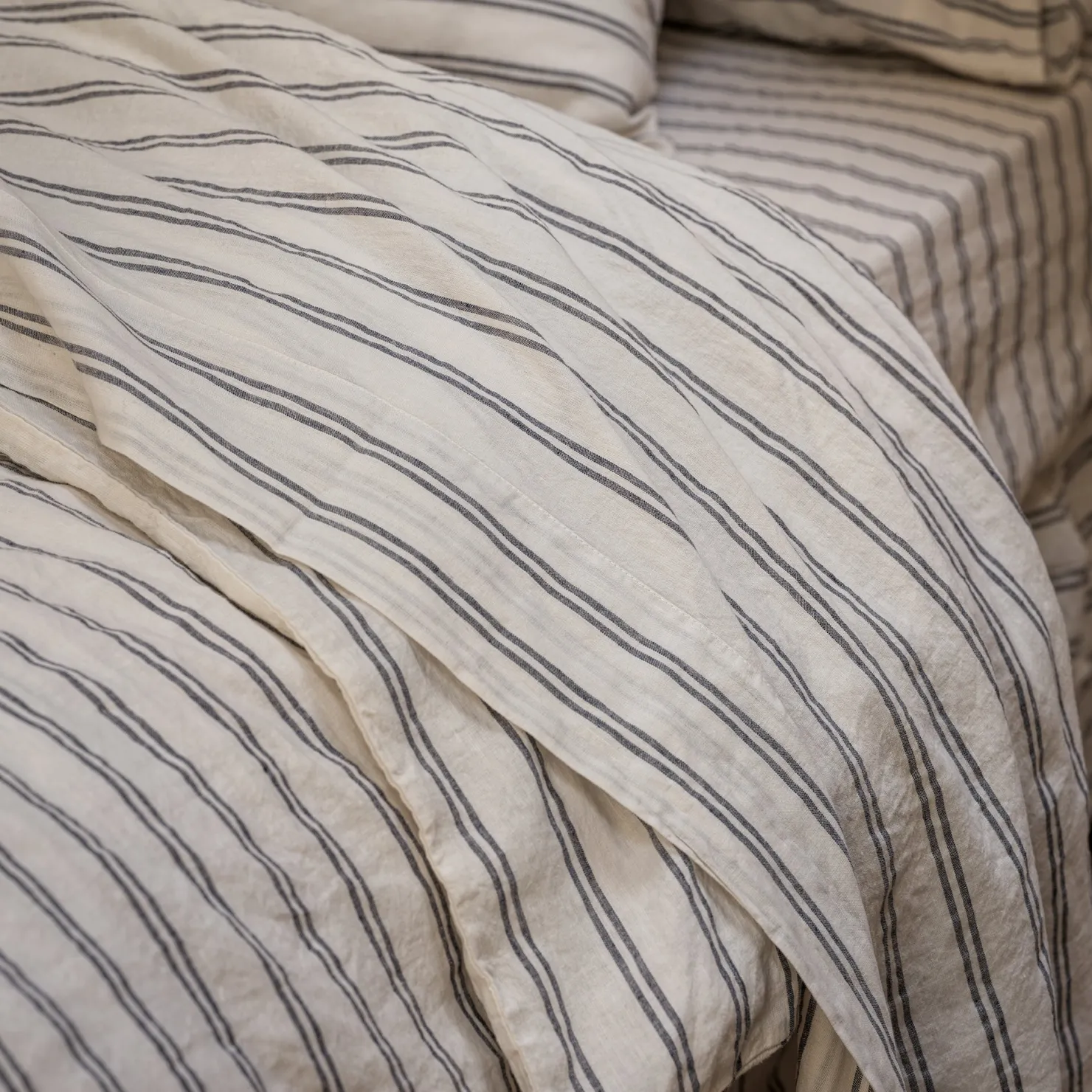 Striped Bedding|Linen Bedding>Piglet in Bed Linen Blend Flat Sheet Ivory Kemptown Stripe