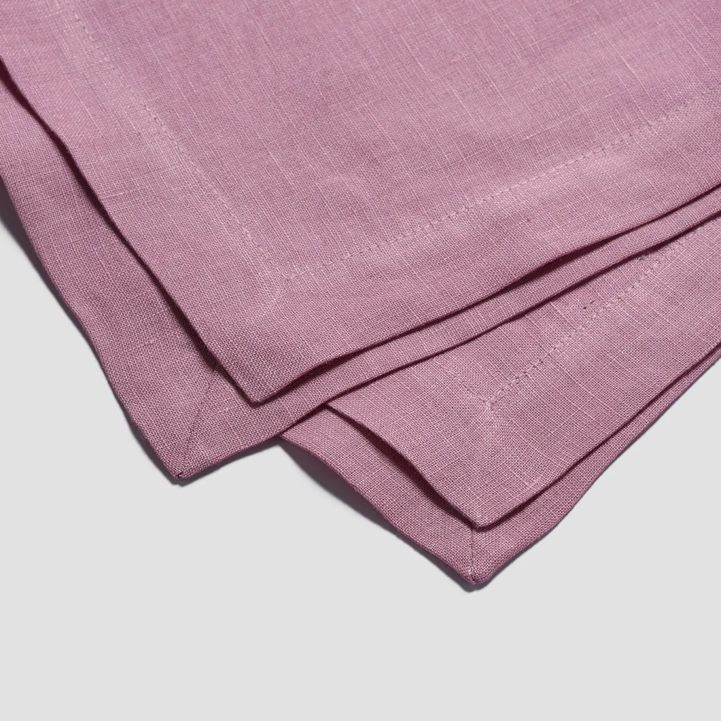 Table Linens>Piglet in Bed Linen Table Runner Raspberry
