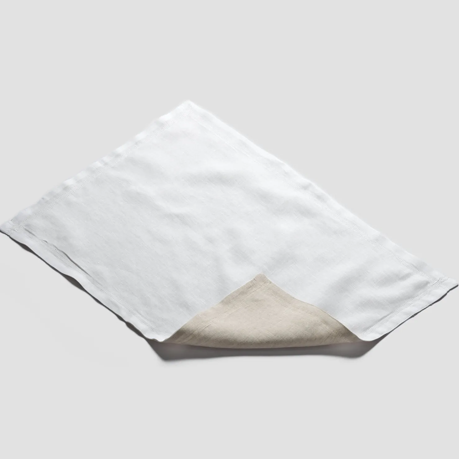 Table Linens>Piglet in Bed 100% Linen Placemat Set of 4 White